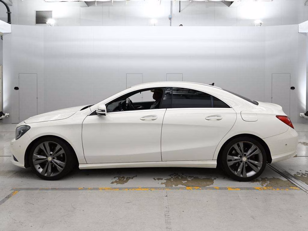MERCEDES-BENZ CLA-CLASS