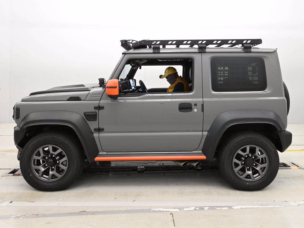 SUZUKI JIMNY SIERRA