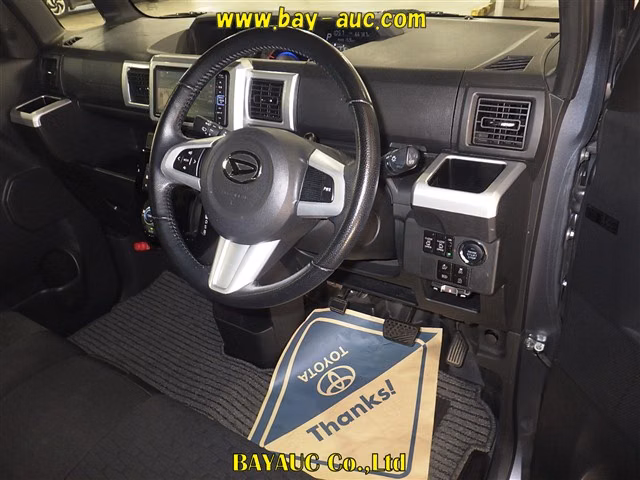 DAIHATSU WAKE