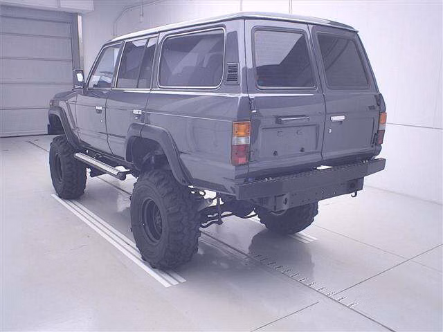TOYOTA LAND CRUISER