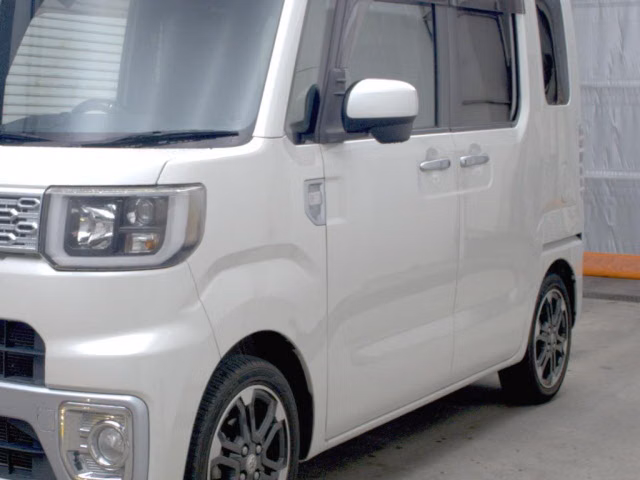 TOYOTA PIXIS MEGA