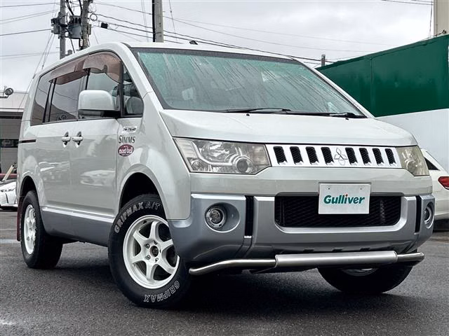 MITSUBISHI DELICA D:5