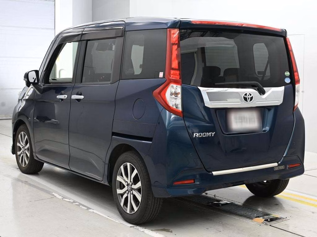 TOYOTA ROOMY