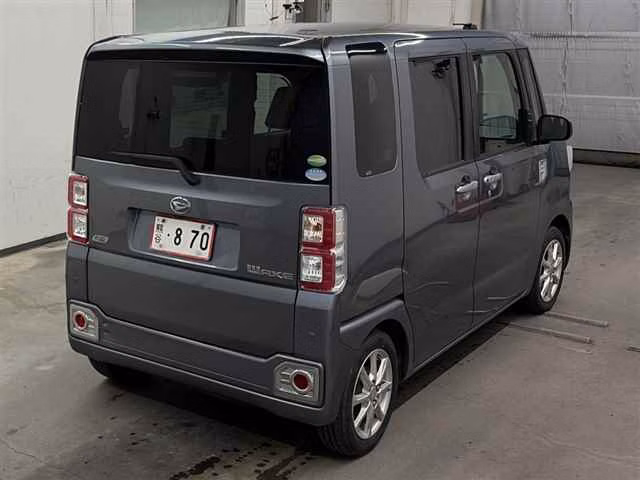 DAIHATSU WAKE