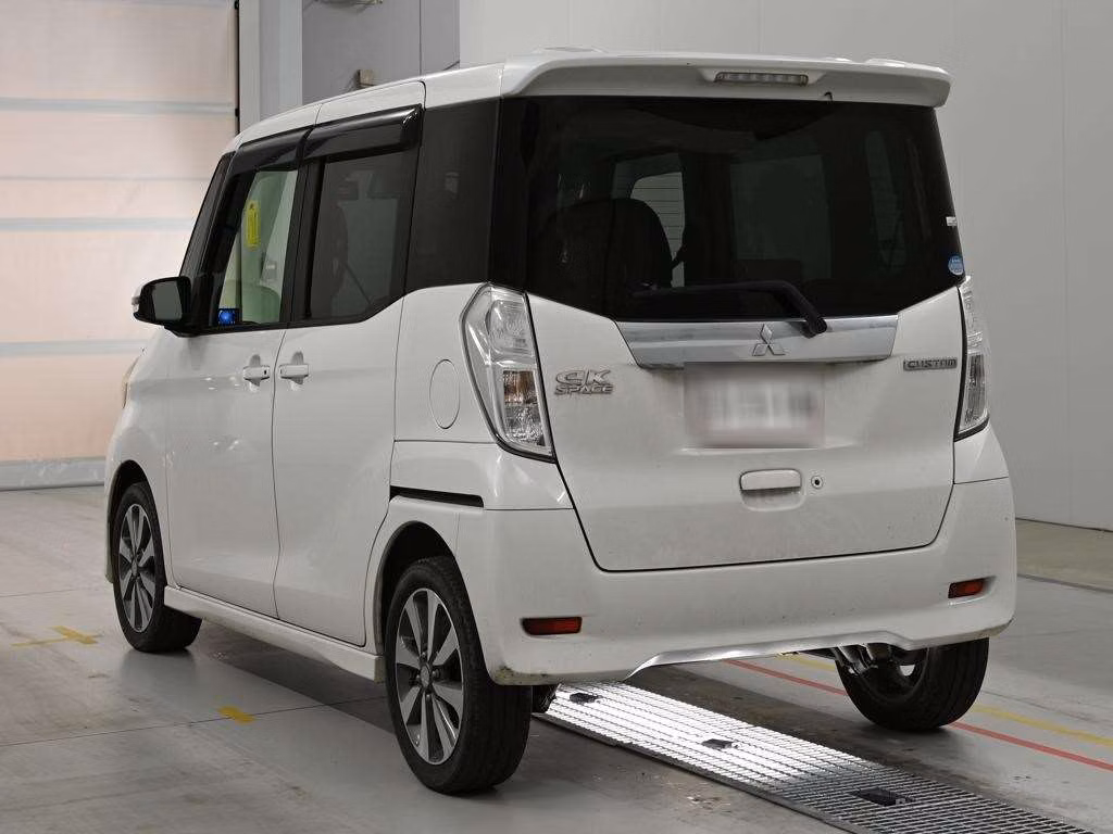 MITSUBISHI EK SPACE