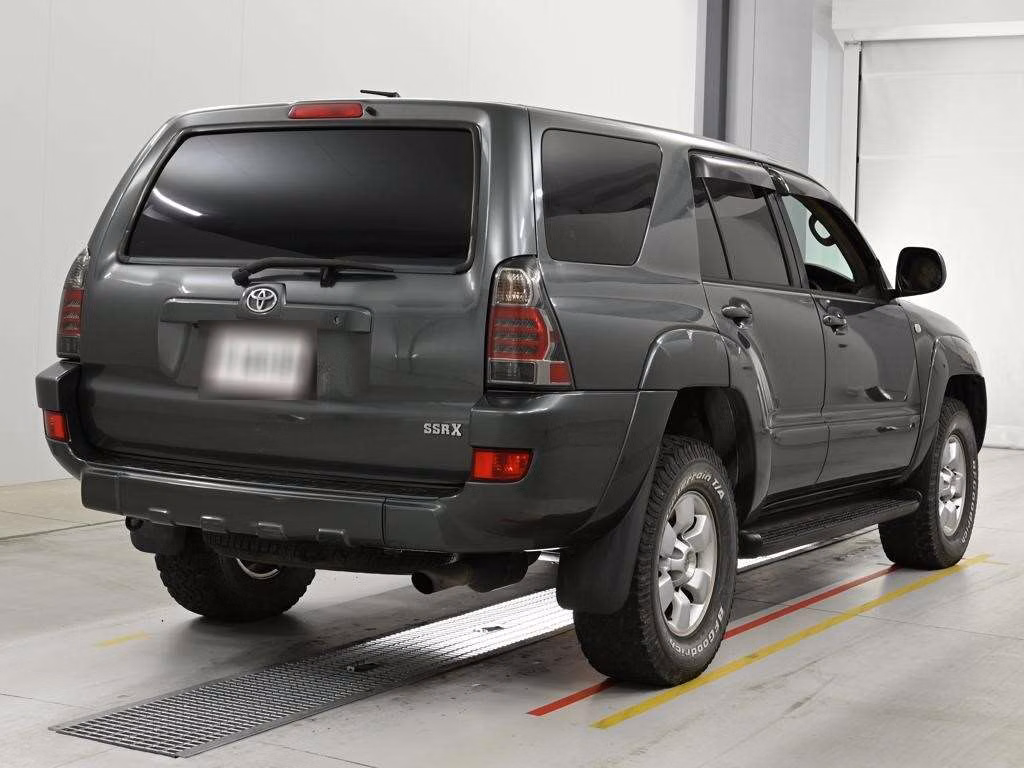 TOYOTA HILUX SURF