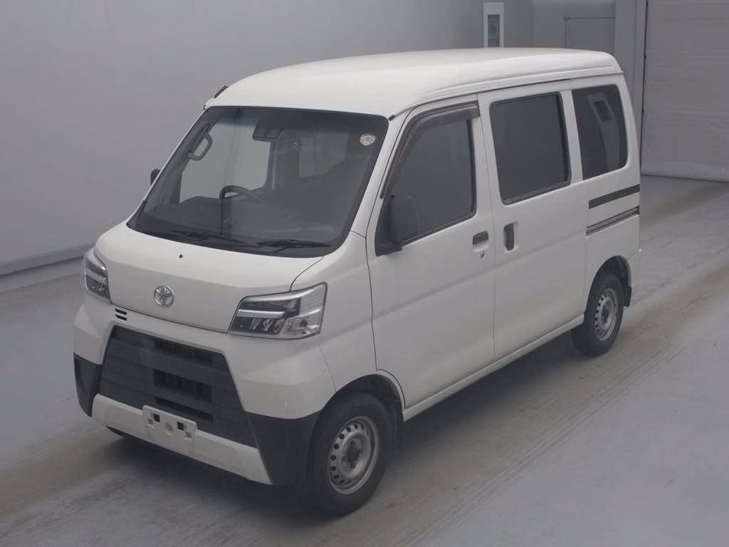 TOYOTA PIXIS VAN
