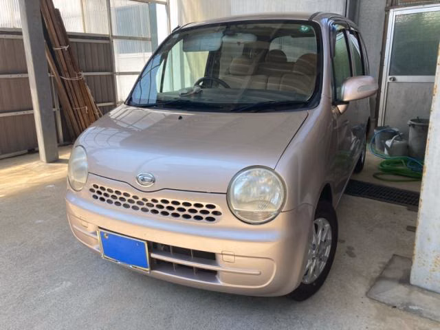 DAIHATSU MOVE LATTE