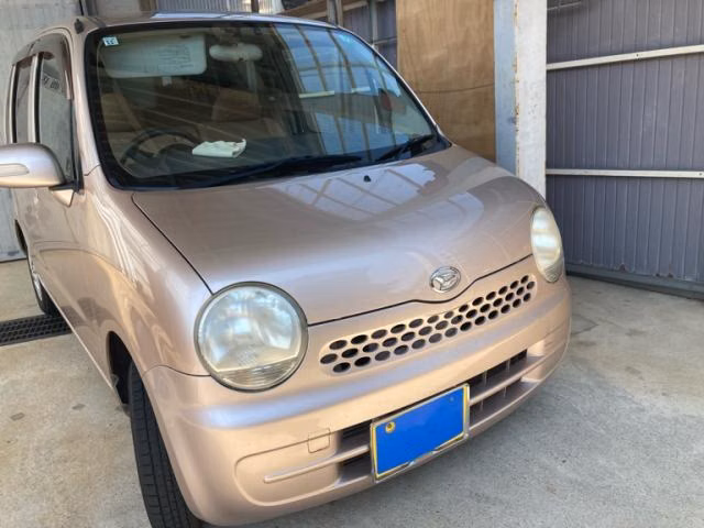 DAIHATSU MOVE LATTE