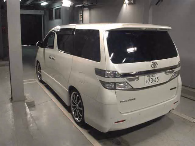 TOYOTA VELLFIRE