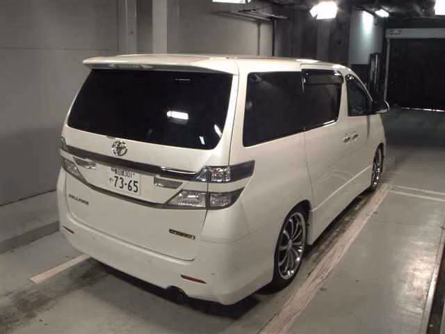 TOYOTA VELLFIRE