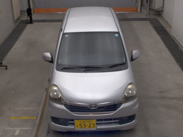 TOYOTA PIXIS EPOCH