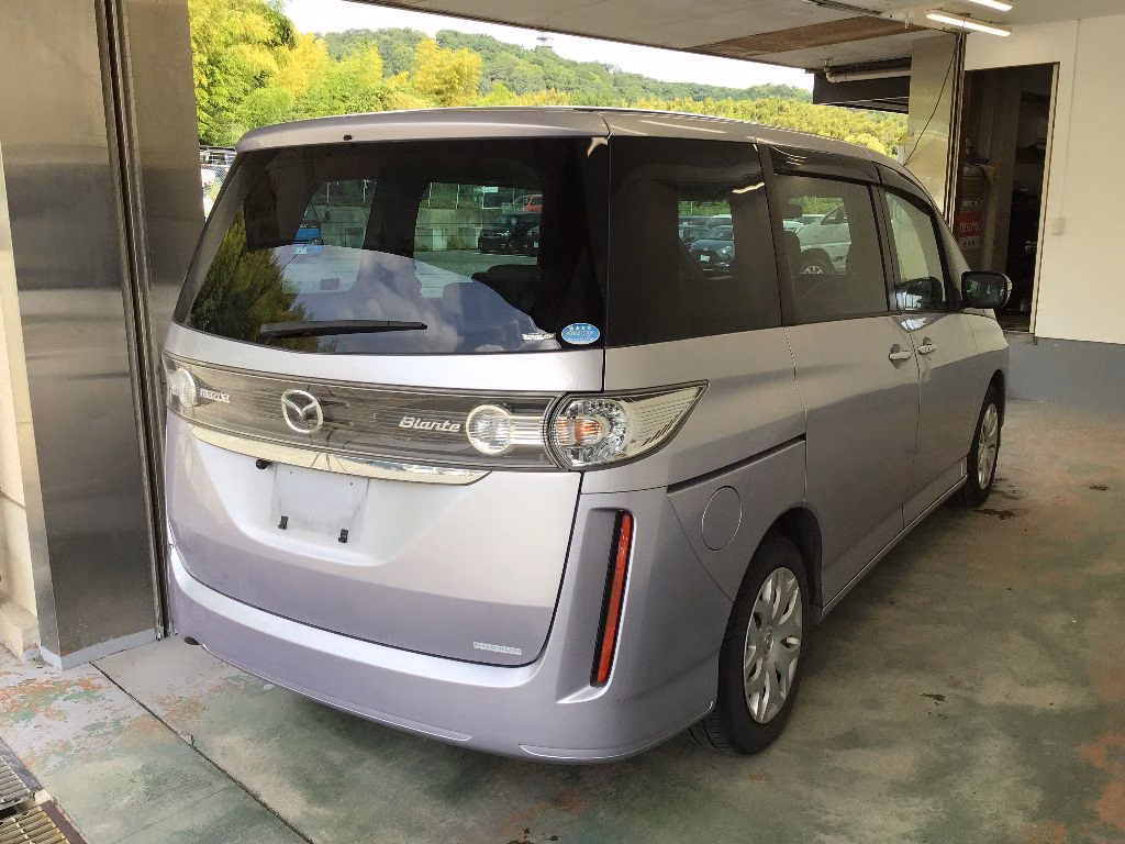 MAZDA BIANTE
