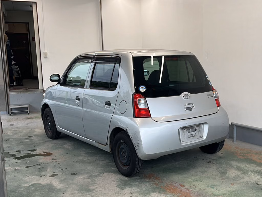 DAIHATSU ESSE