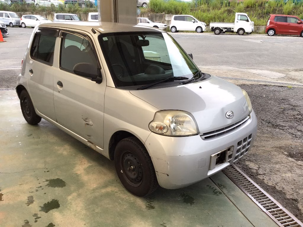 DAIHATSU ESSE