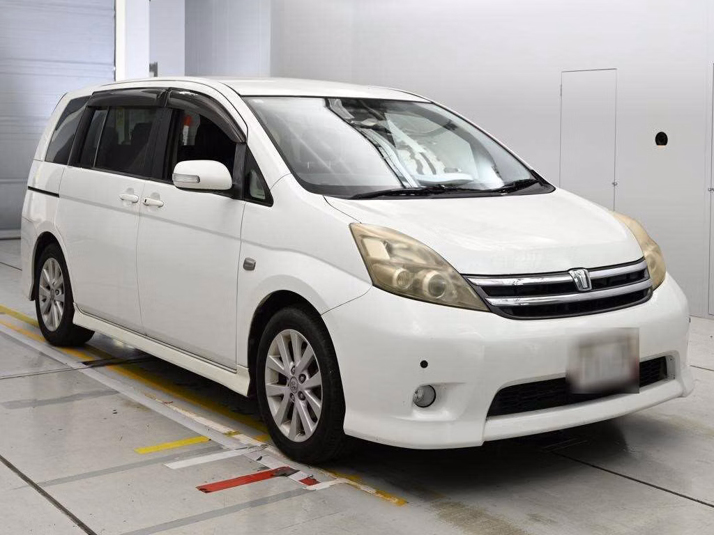 TOYOTA ISIS