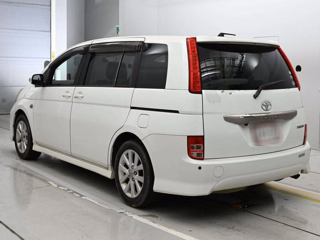TOYOTA ISIS