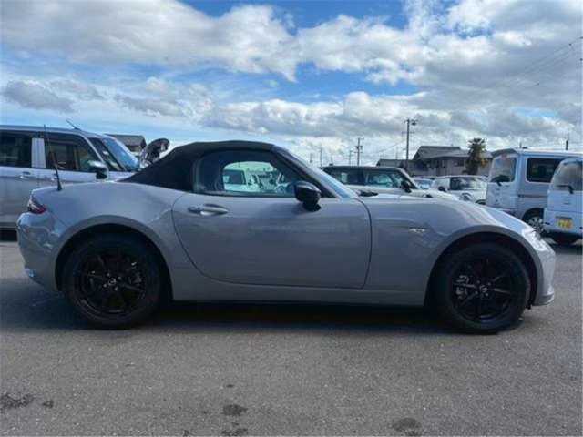 MAZDA ROADSTER