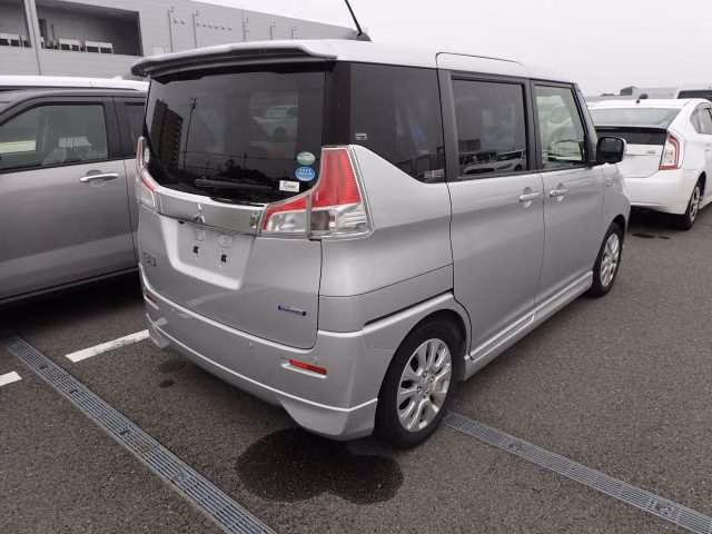 MITSUBISHI DELICA D:2