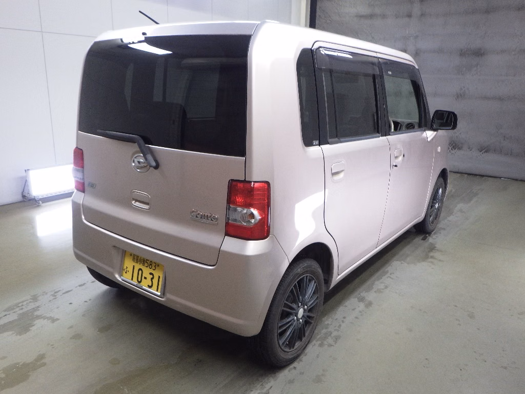 DAIHATSU MOVE CONTE