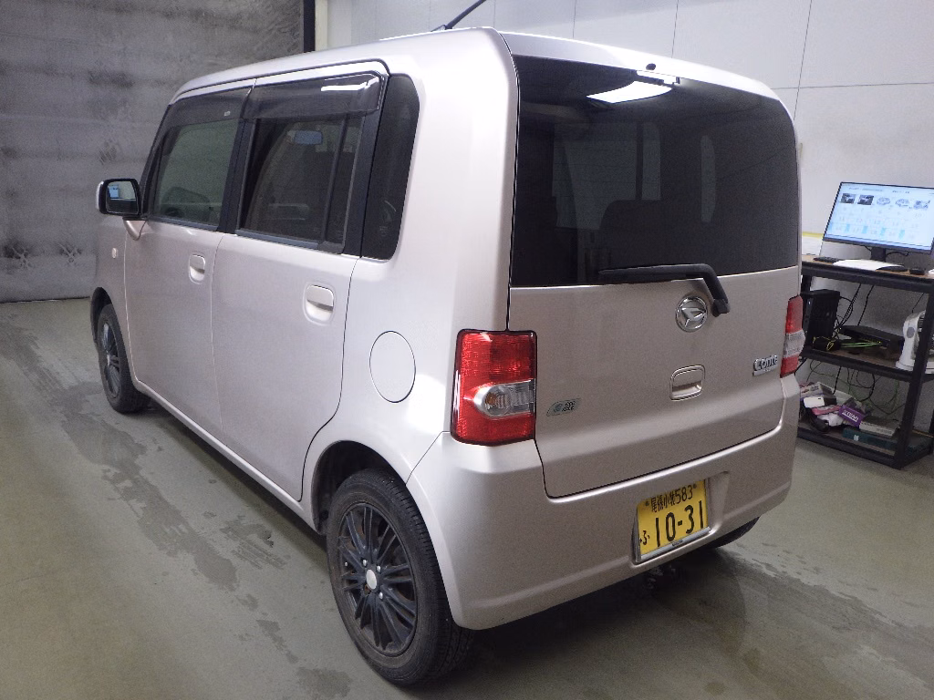 DAIHATSU MOVE CONTE