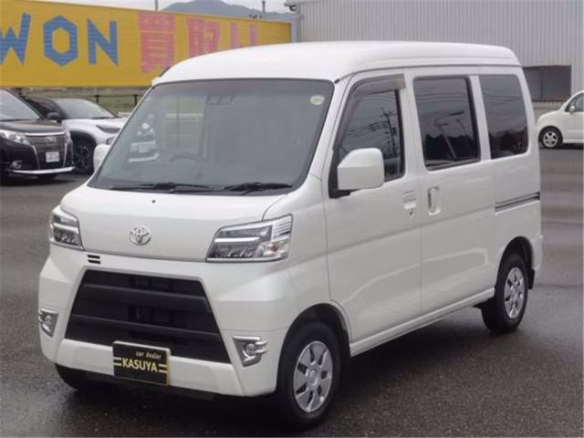 TOYOTA PIXIS VAN