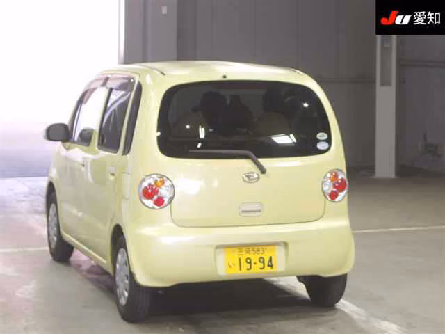 DAIHATSU MOVE LATTE
