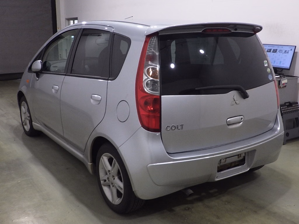 MITSUBISHI COLT