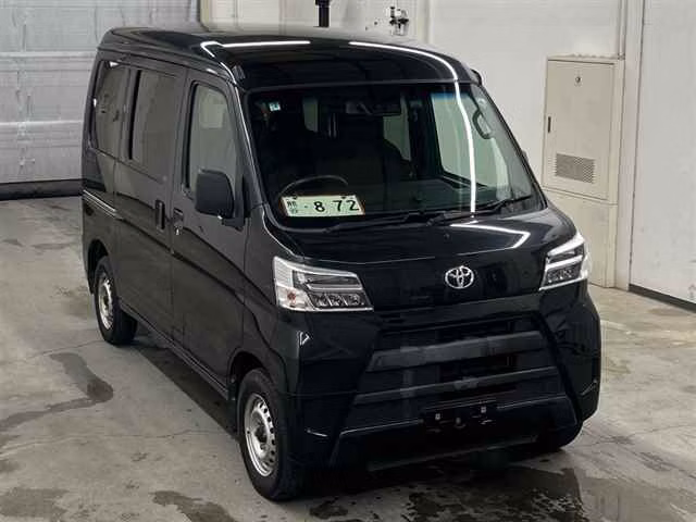 TOYOTA PIXIS VAN
