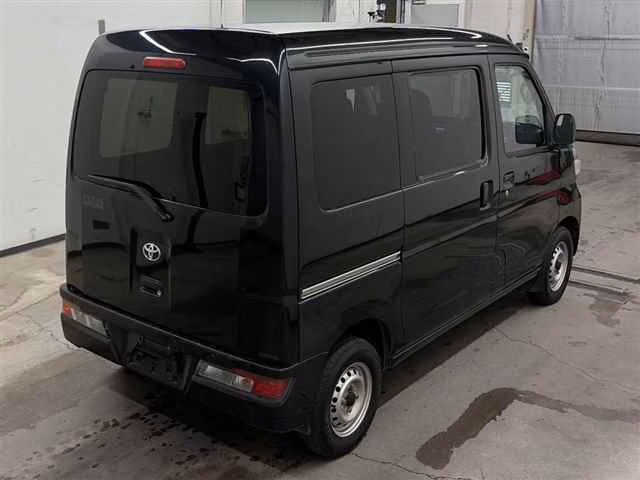 TOYOTA PIXIS VAN