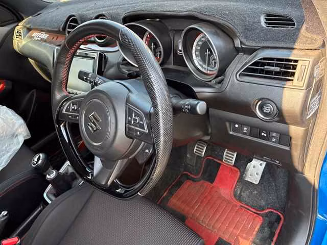 SUZUKI SWIFT
