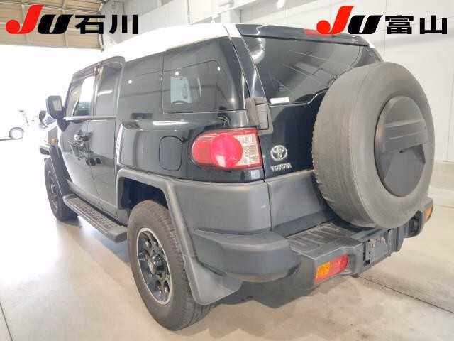 TOYOTA FJ CRUISER