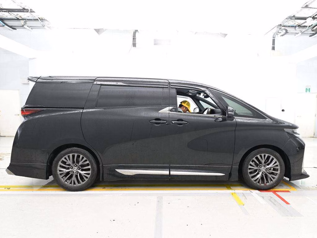 TOYOTA VELLFIRE