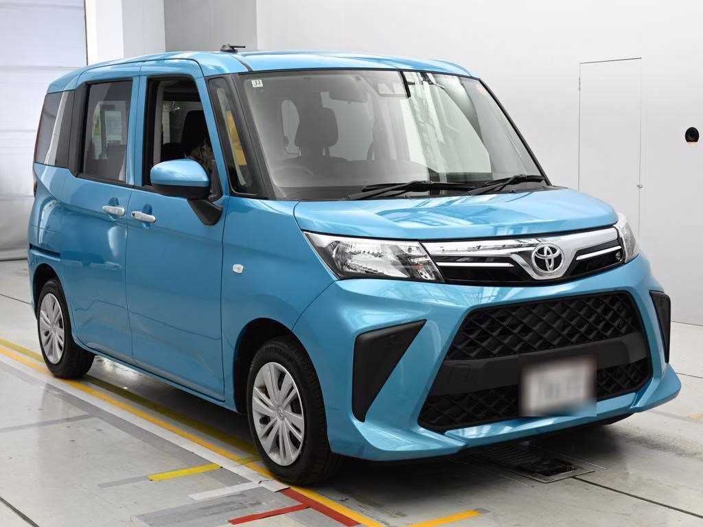 TOYOTA ROOMY