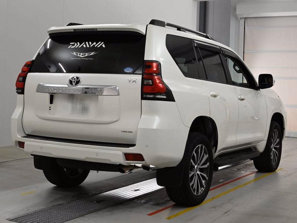 TOYOTA LAND CRUISER PRADO