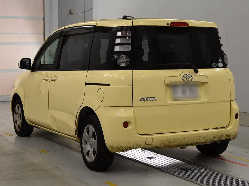 TOYOTA SIENTA