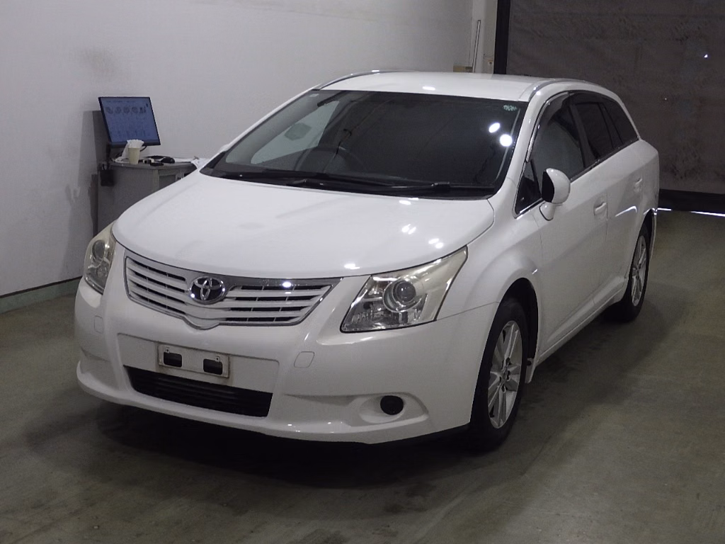 TOYOTA AVENSIS