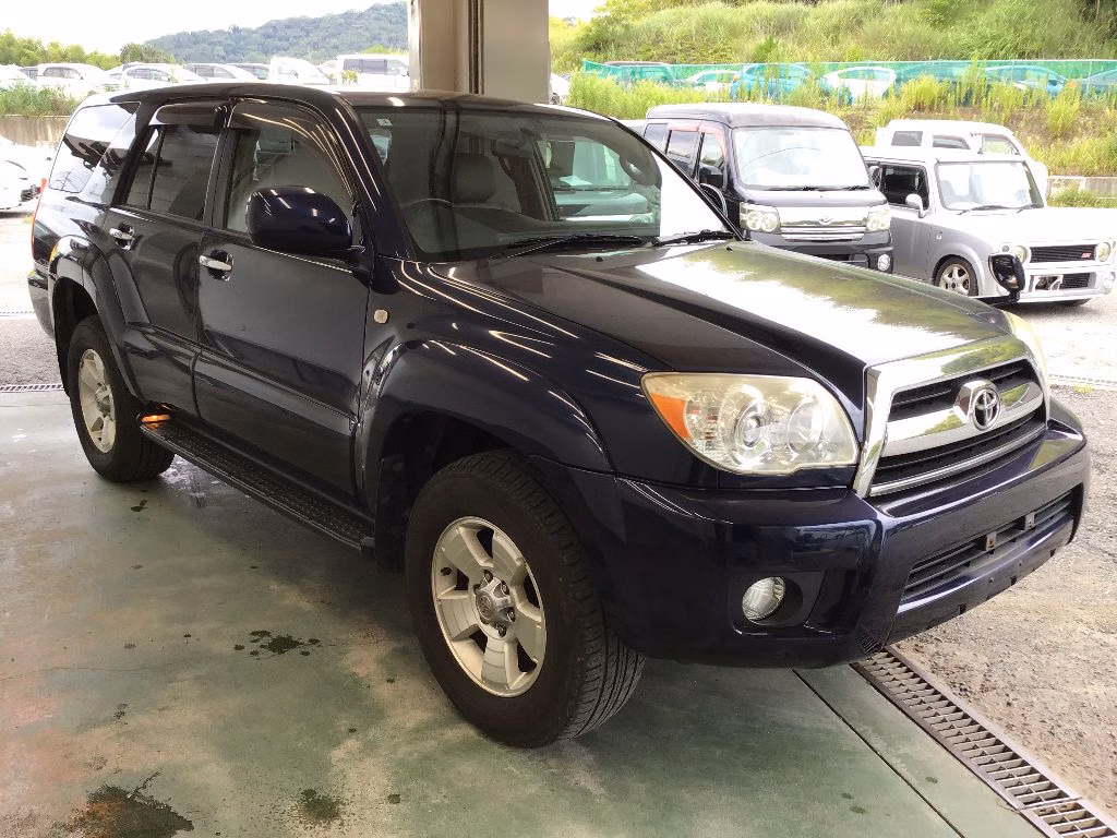 TOYOTA HILUX SURF
