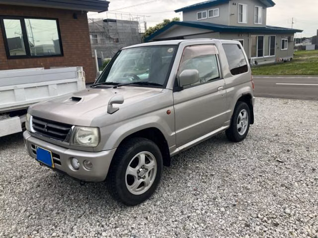 MITSUBISHI PAJERO MINI