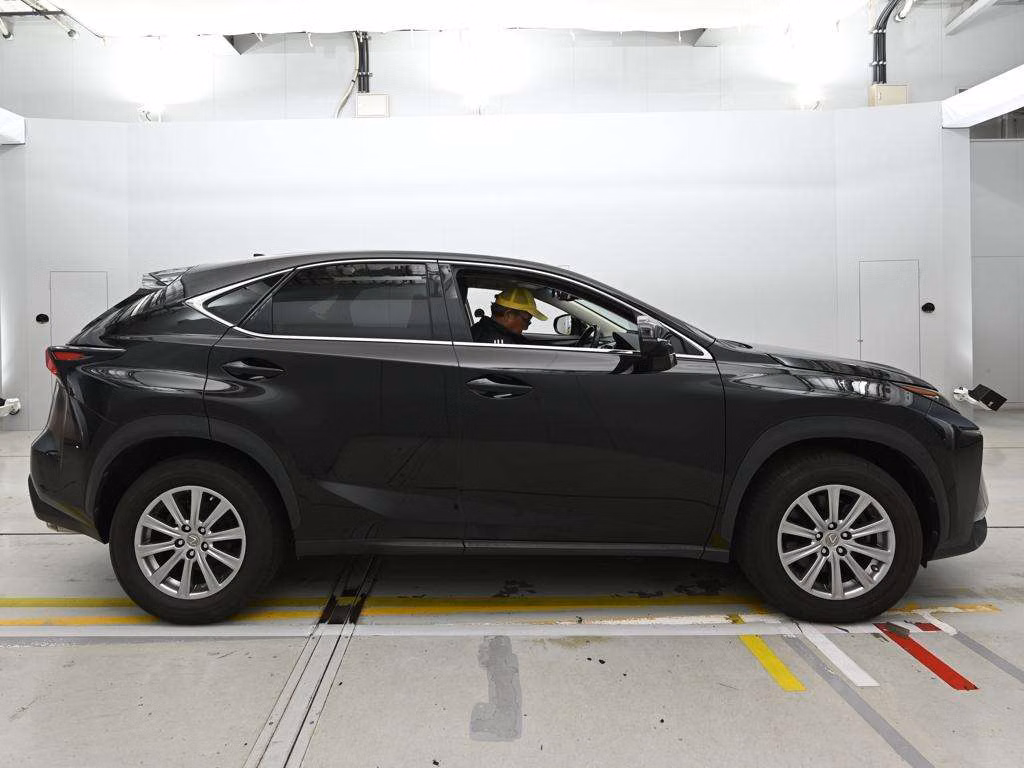 LEXUS NX200T