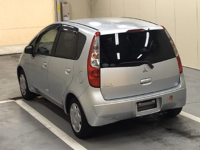 MITSUBISHI COLT