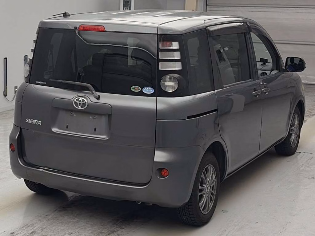TOYOTA SIENTA