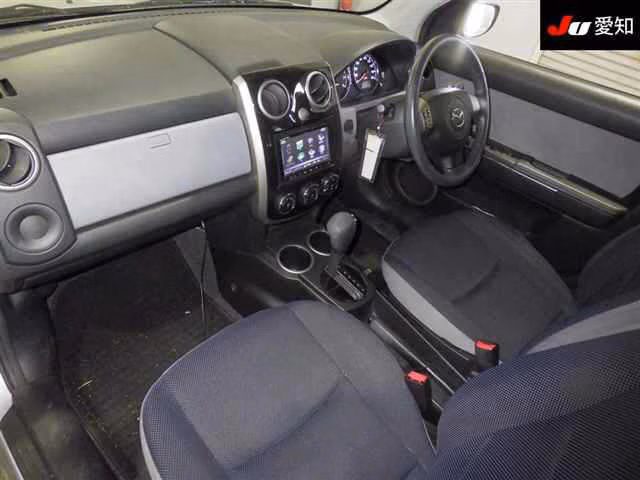 MAZDA VERISA