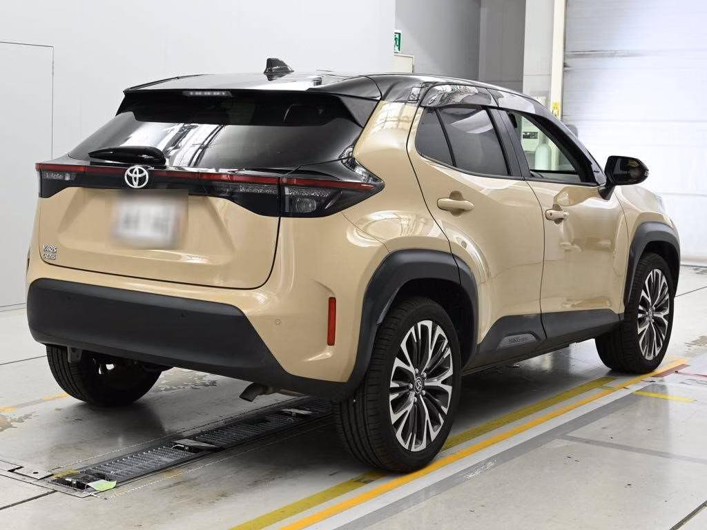 TOYOTA YARIS CROSS
