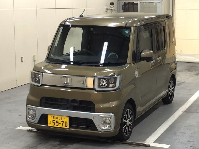 DAIHATSU WAKE