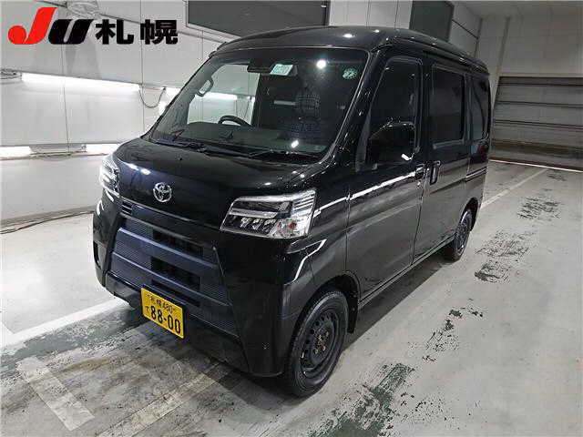 TOYOTA PIXIS VAN