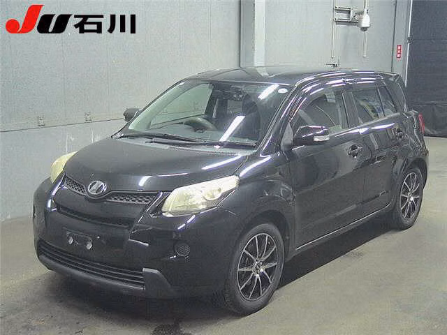 TOYOTA IST