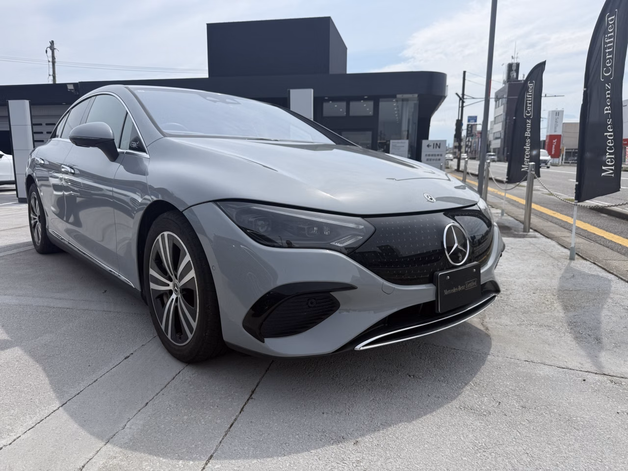 MERCEDES-BENZ EQE