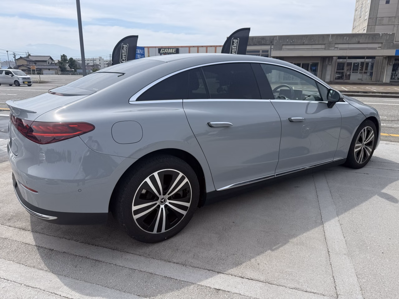 MERCEDES-BENZ EQE