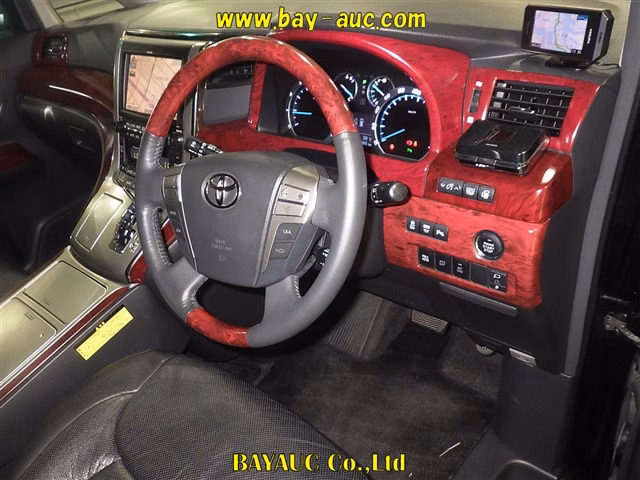 TOYOTA VELLFIRE